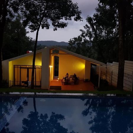 Aakriti Homestay Chikmagalūr Exteriör bild